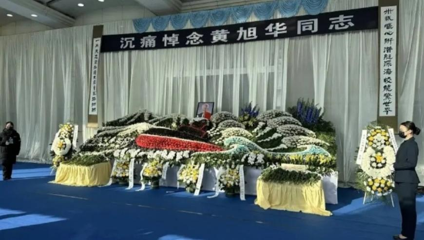 2025年精准一肖一码1oo准,守护灵竟然有两幅面孔,准确资料解释落实_手机版V11.99